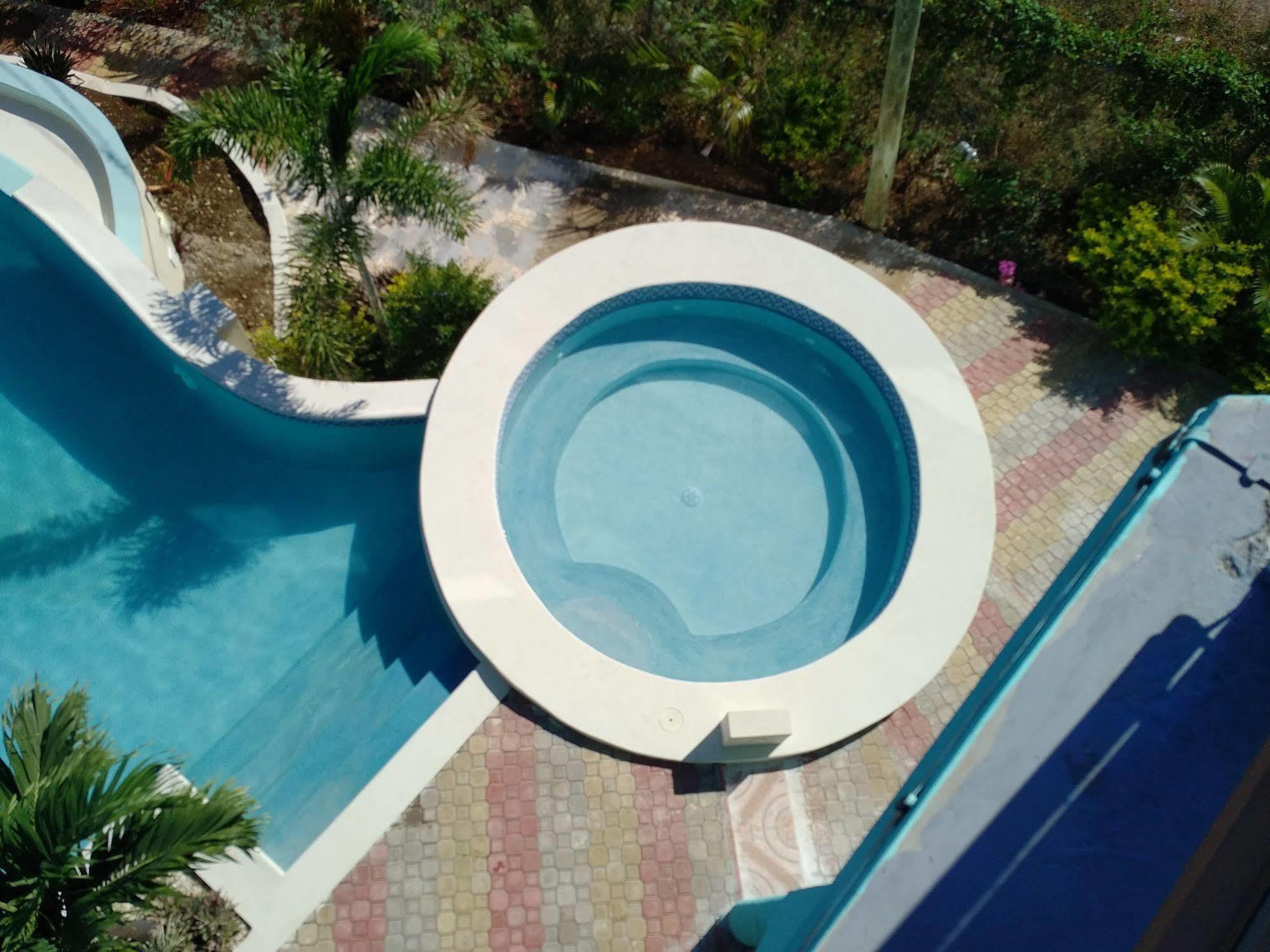 Negril Sky Blue Resorts ภายนอก รูปภาพ